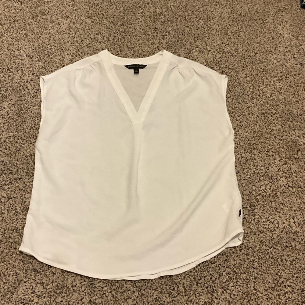 Banana Republic White V-Neck Blouse
